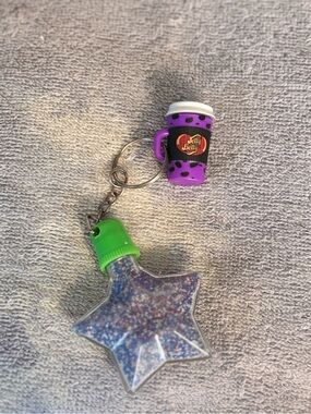 Jelly Belly Boba Milk Tea
Mini Cup Keychain with Star Sand Art fill.